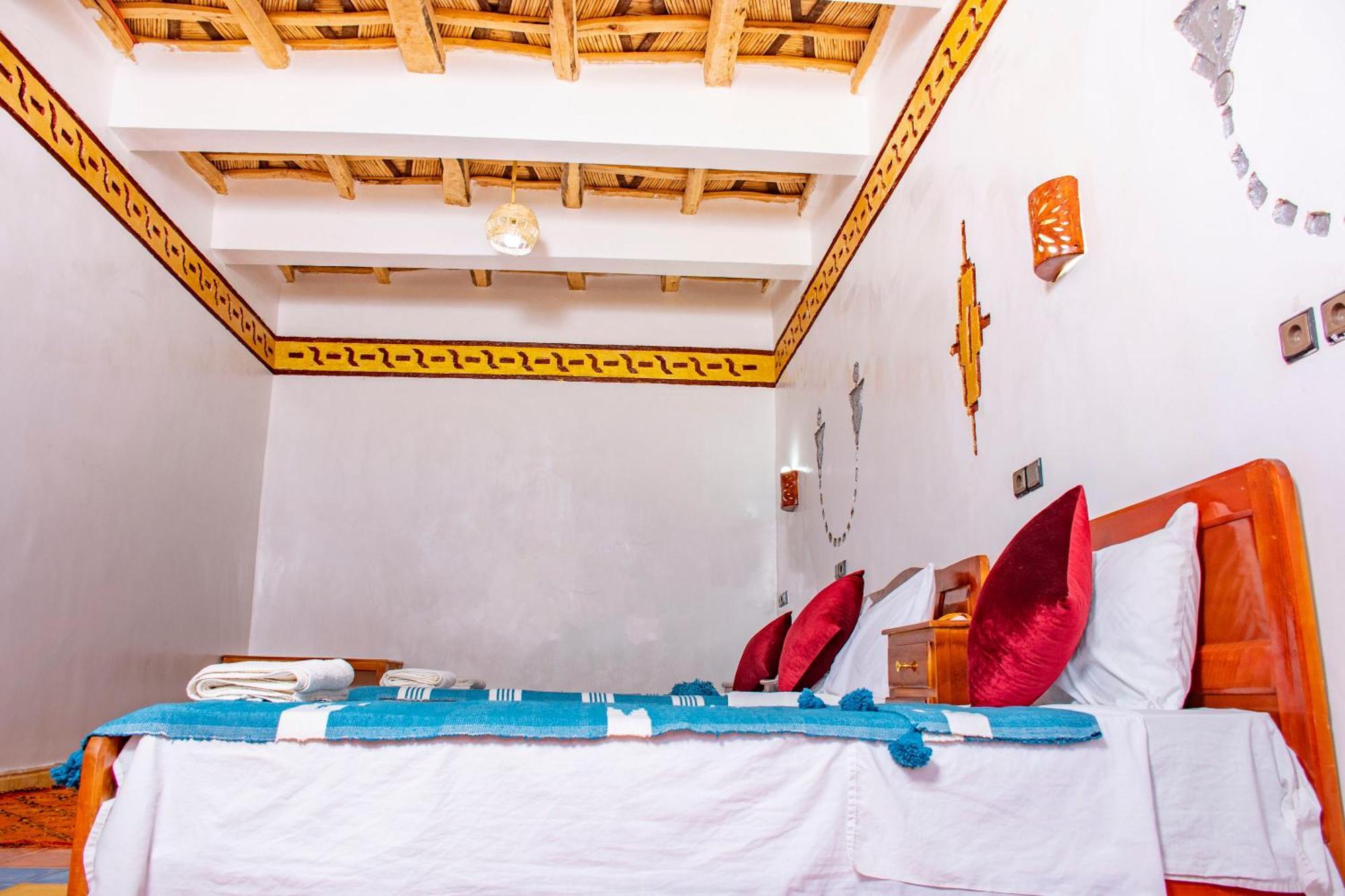 Hotel Awayou Bou Drarar Esterno foto