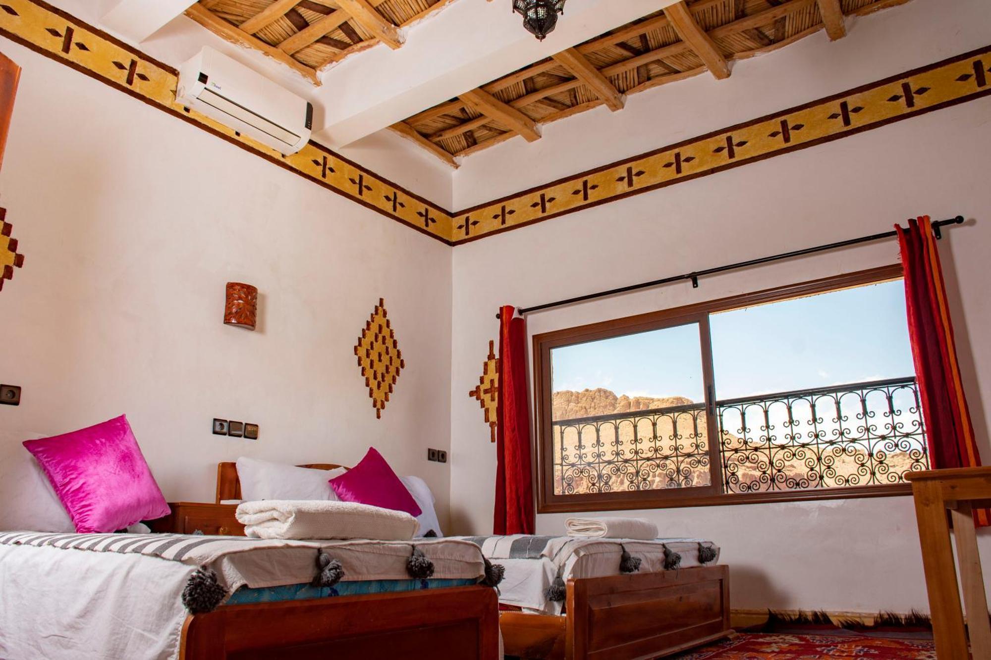 Hotel Awayou Bou Drarar Esterno foto