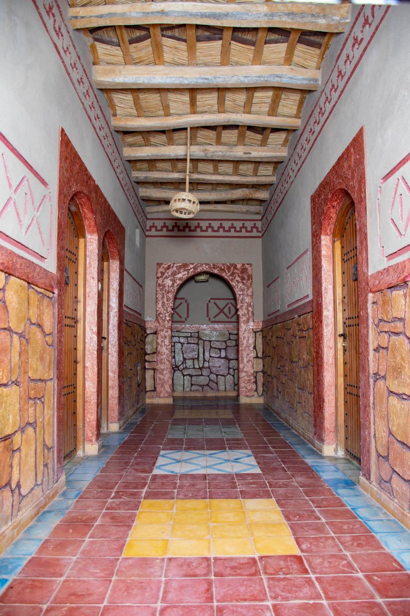 Hotel Awayou Bou Drarar Esterno foto