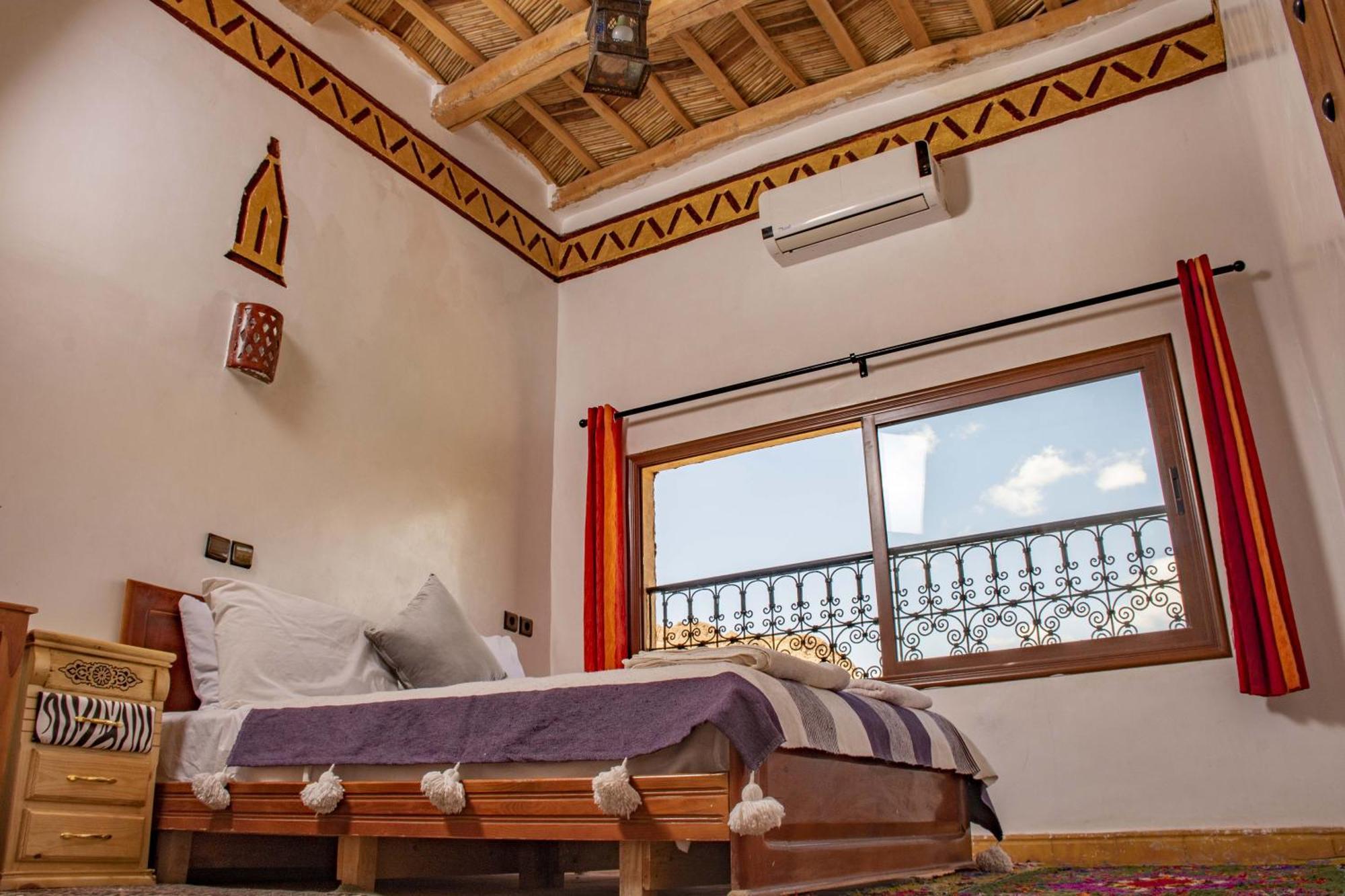 Hotel Awayou Bou Drarar Esterno foto