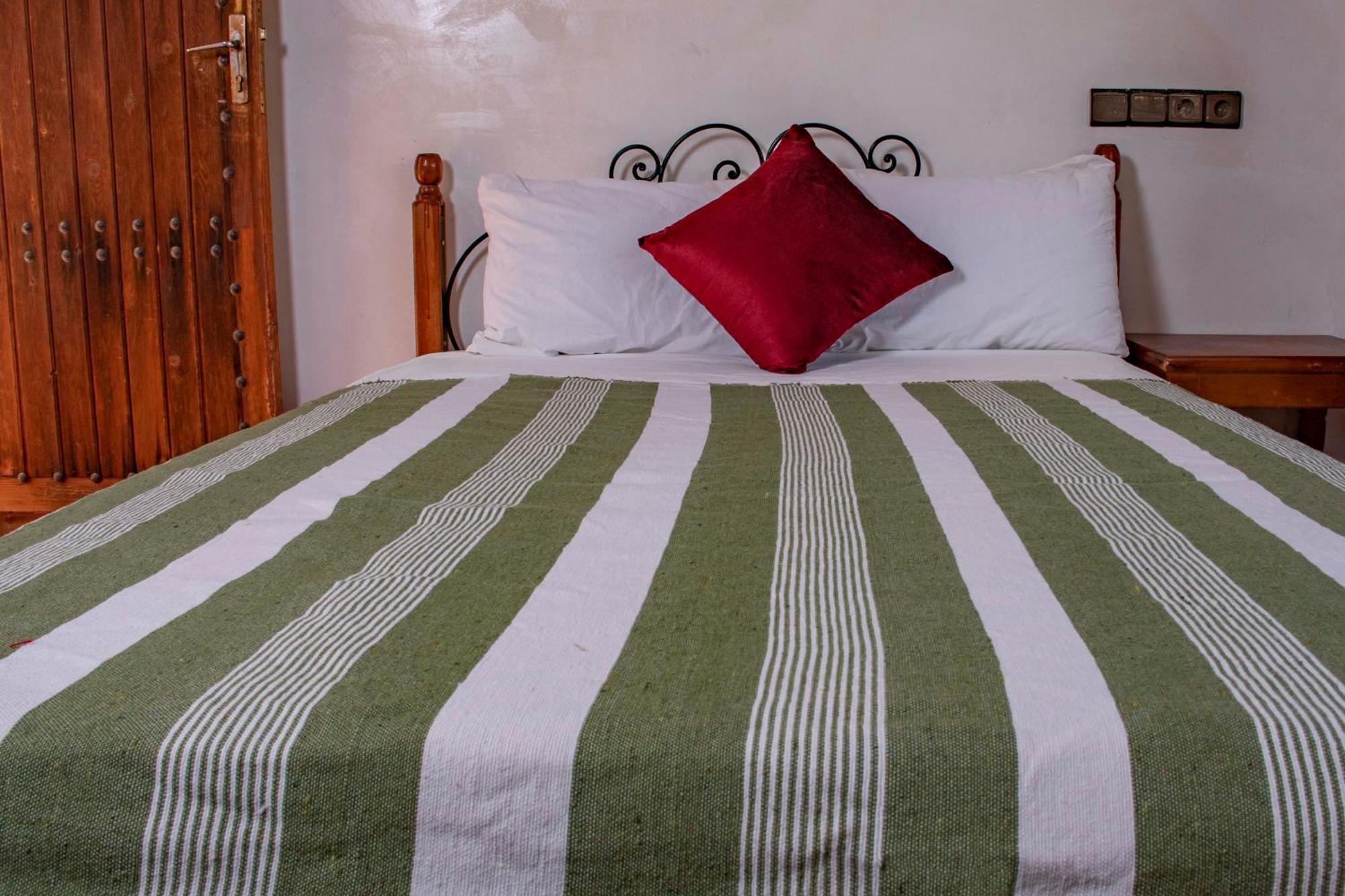 Hotel Awayou Bou Drarar Esterno foto
